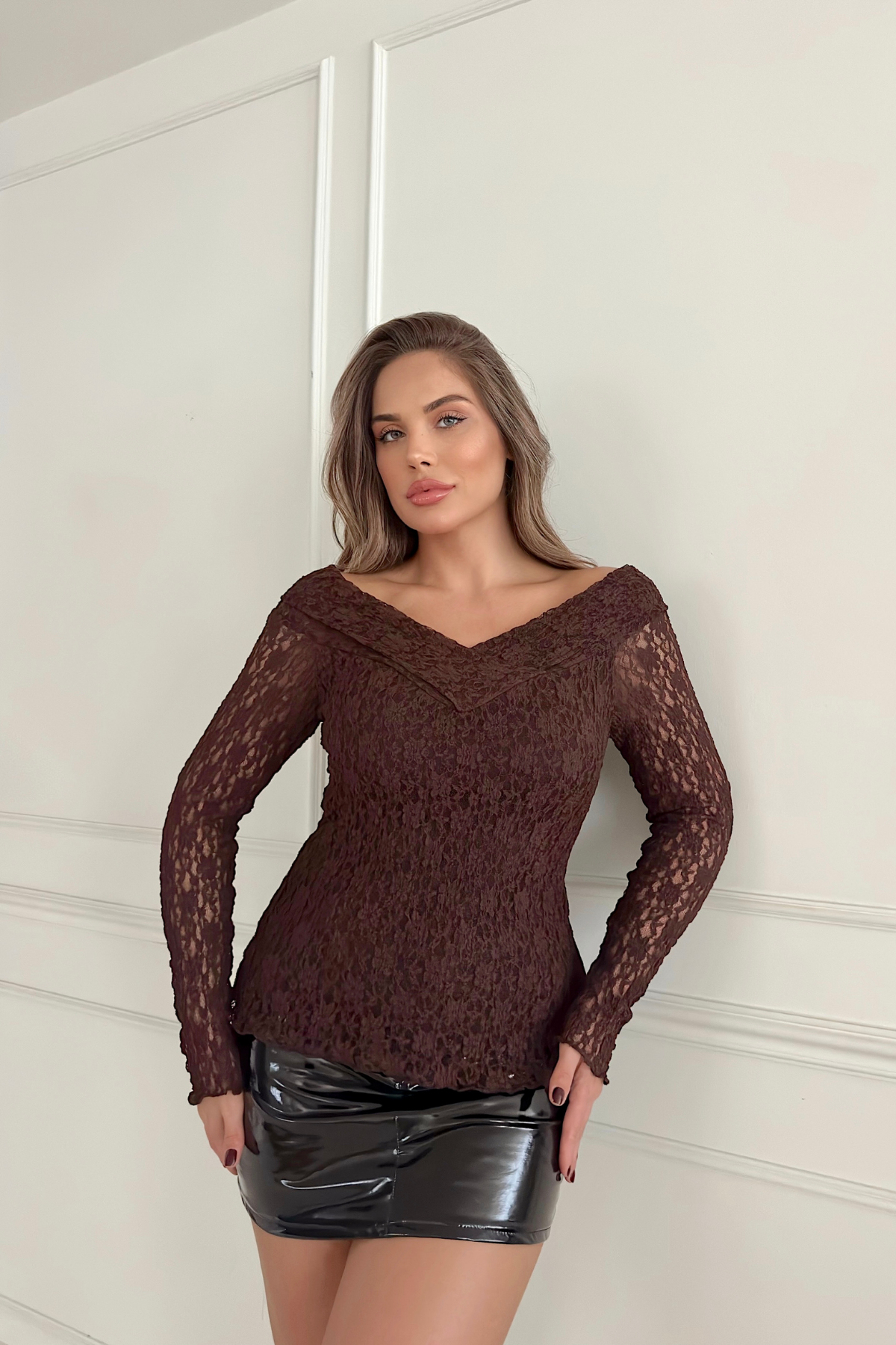 Блузка с галстуком