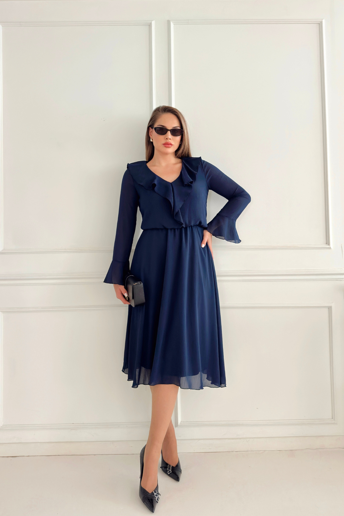 Блузка с галстуком