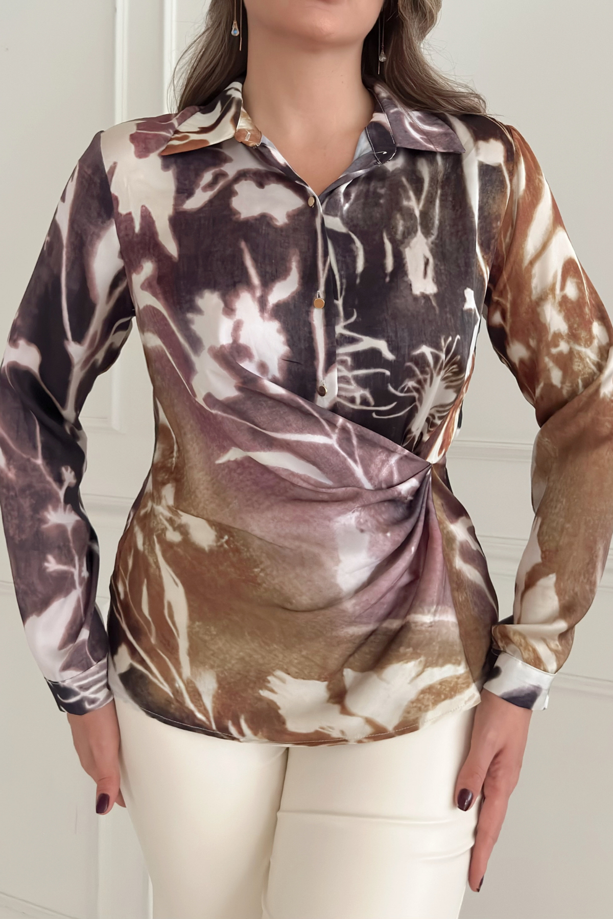 Блузка с галстуком