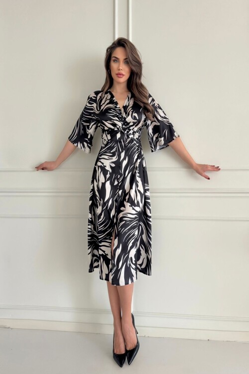 Атласное платье с узлом