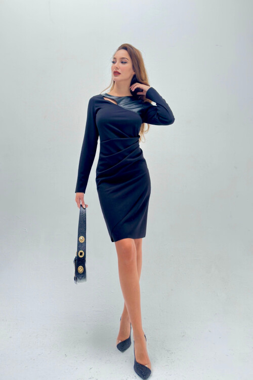 Omuz Detaylı Elbise