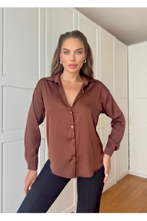 Простая атласная рубашка