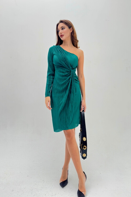 Детальное платье на одно плечо