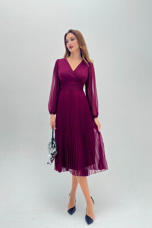 Kolları Şifon Piliseli Elbise