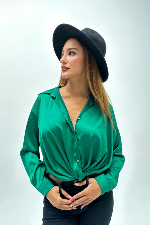 Атласная рубашка с узлом