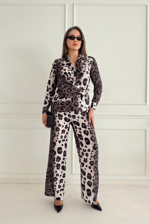 Платье с леопардовым узором