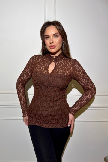 LACE BLOUSE