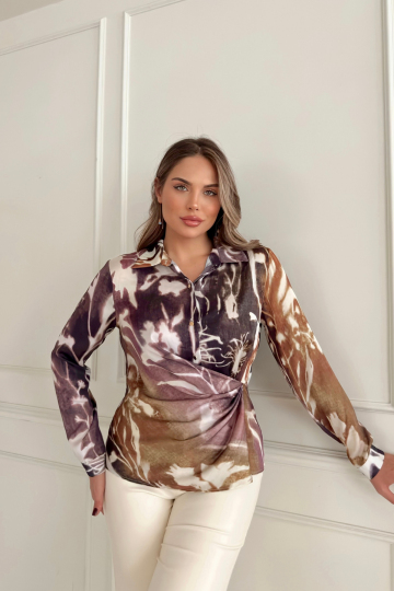 Блузка с галстуком