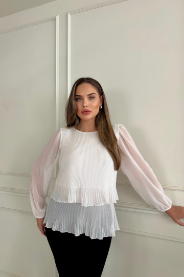 Двубортная блузка со складками